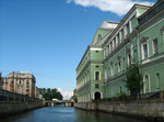 Мариинский театр(справа)