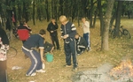 ем шашлык на природе с классом))