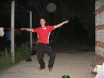 Не осы и не пчелы!) Это Tecktonik на!!!! ))))