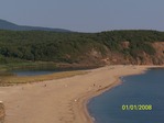 лево - речка; право - море красота