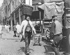 Billingsgate-fish-market-porter-mid