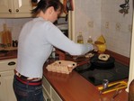 что-то готовлю )