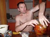 поймал помидору!!!! главное не с головой полез)))