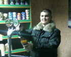 работаю в магазине)))