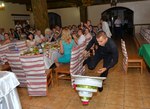 тамада уронил тортик.....