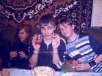 я по центру. и я непьющий!! заставили(