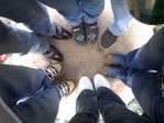 я в кедах там с синими шнурками