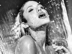 angelina_jolie_water-1600