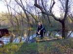 У реки)
