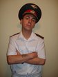 Примерил столичную форму брата)