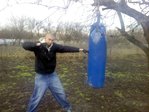 боксерская груша в чужем огороде эт жесть!))))