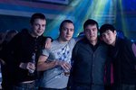 Клуб) Я самый правый)