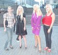 моя девушка--в черном))