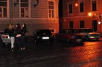 Жена с подругами)