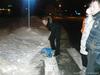 В новогоднюю ночь лучшее развлечение-уборка снега
